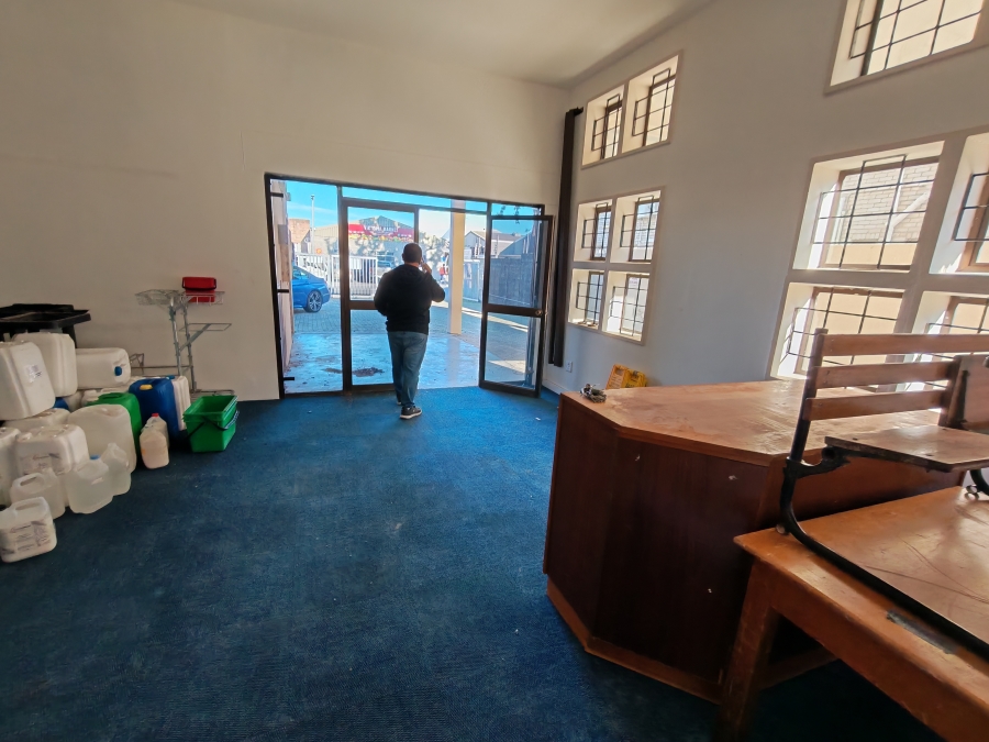 To Let Commercial Property for Rent in Somerset West Western Cape